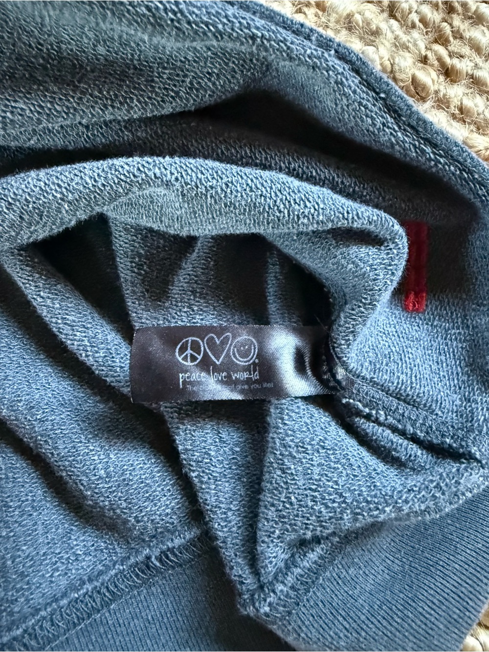 ⚜️ PEACE  LOVE  WORLD  GRAY SWEATSHIRT SIZE SMALL ⚜️ - Picture 5 of 10